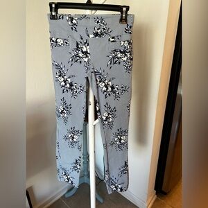 JOE BENBASSET Floral Stripe Capri Pants Blue & White Ankle Pants Size S